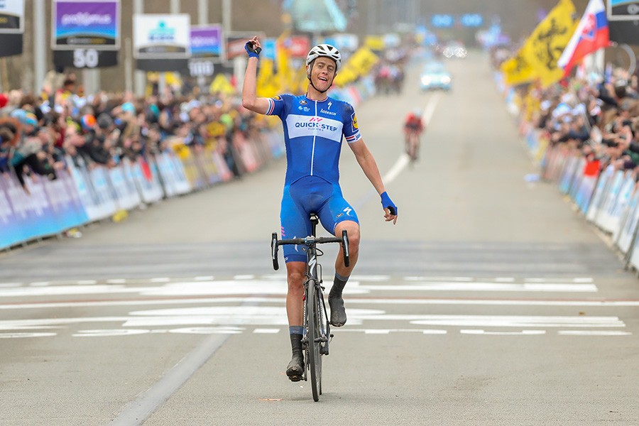 Terpstra schrijft Ronde van Vlaanderen op zijn naam