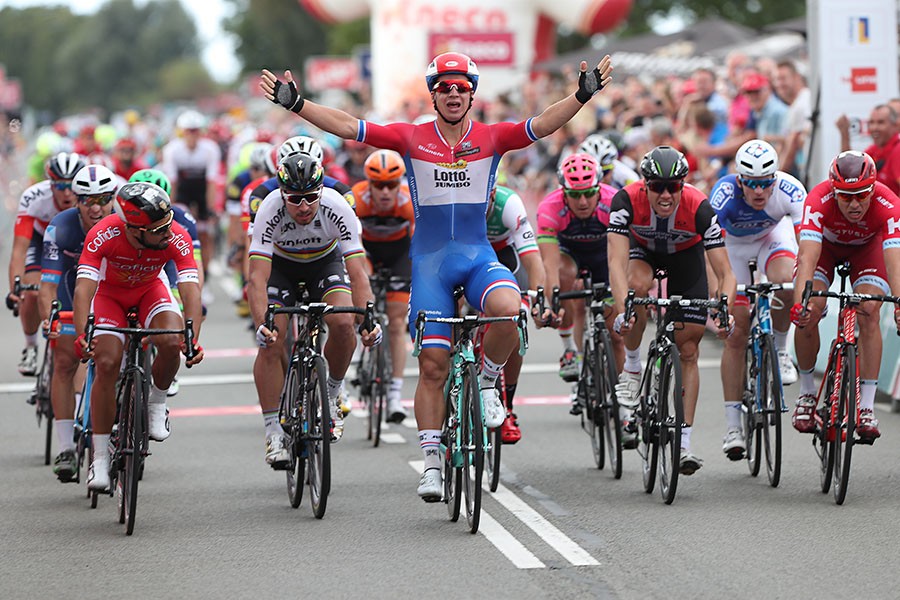 Groenewegen wint eerste rit Eneco Tour