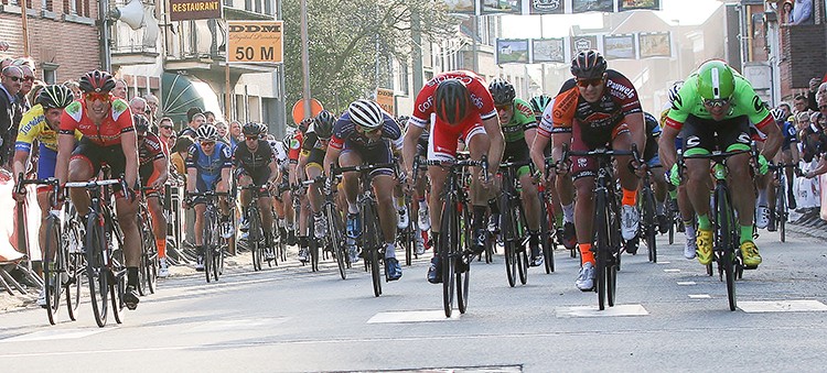 Wouter Wippert wint Omloop Waasland