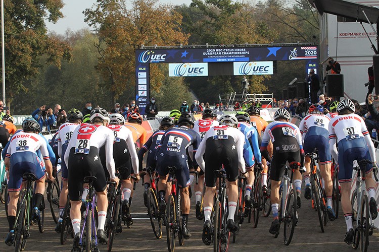 Dag 1 EK veldrijden in beeld