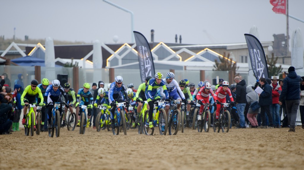 Finale topcompetitie strandrace week eerder