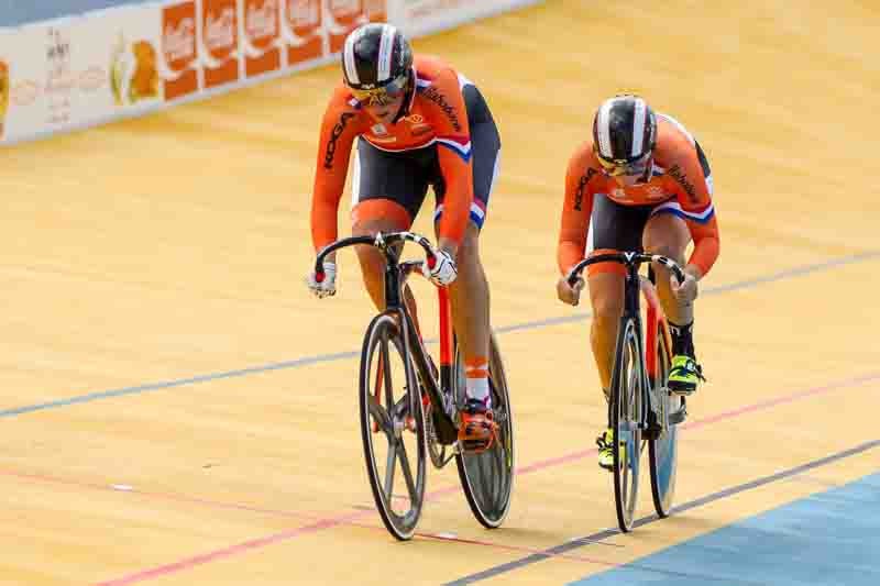 WB Baan Teamsprint: vrouwen op podiumkoers