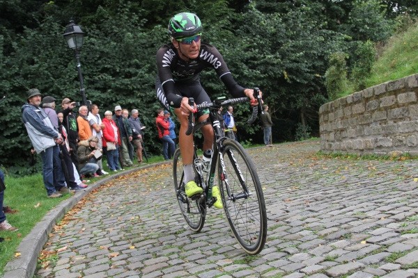 Tenniglo maakt debuut voor Mitchelton-Scott