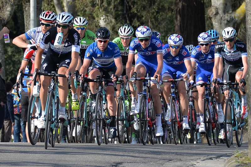 Gesink en Mollema maken sprongetje in Tirreno