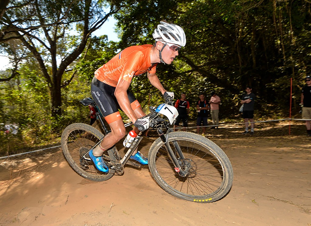 Zeges voor MTB'ers Terpstra en Vader