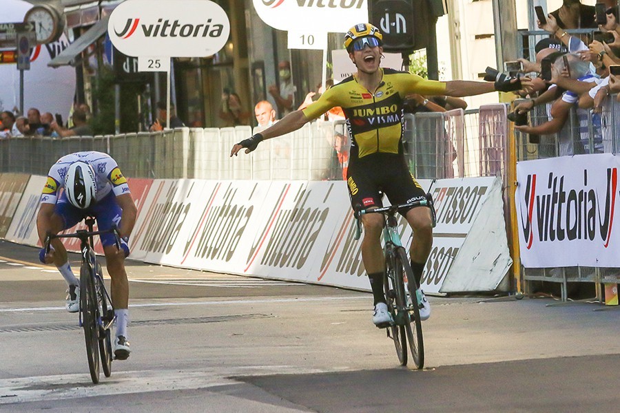 Van Aert klopt Bol in Privas