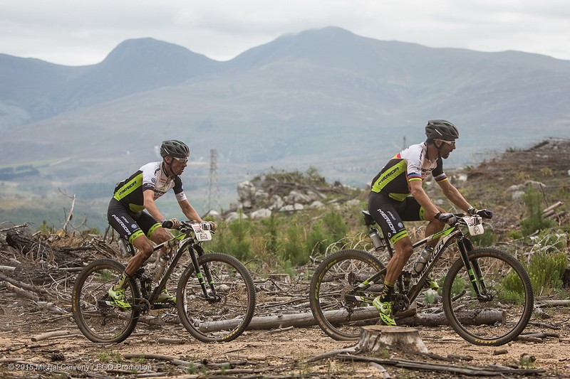 Van Houts vierde, winst Brentjens in Cape Epic