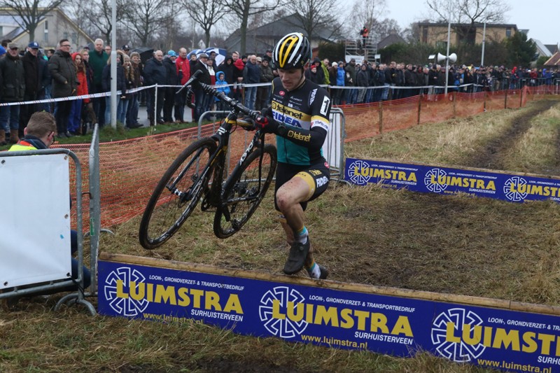 Centrumcross voor Van Kessel, Boom zevende