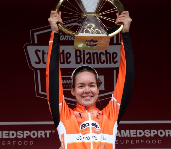 Van der Breggen wint Strade Bianche