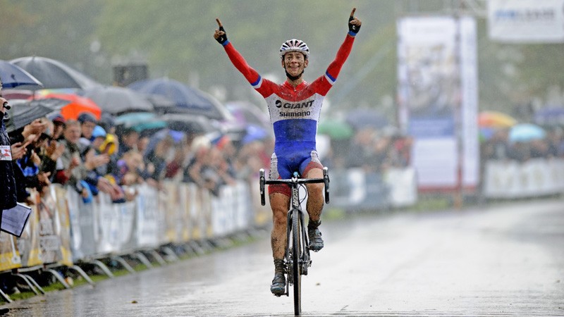 Van der Haar wint afgetekend in Den Bosch