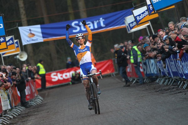 Van der Haar wint tweede titel op rij