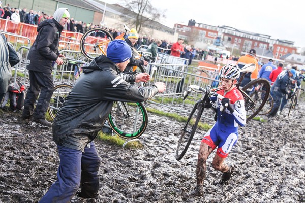 Van der Haar rijdt in cross Maldegem