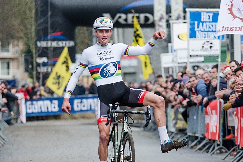 Van der Poel stijgt naar tweede plaats UCI-lijst