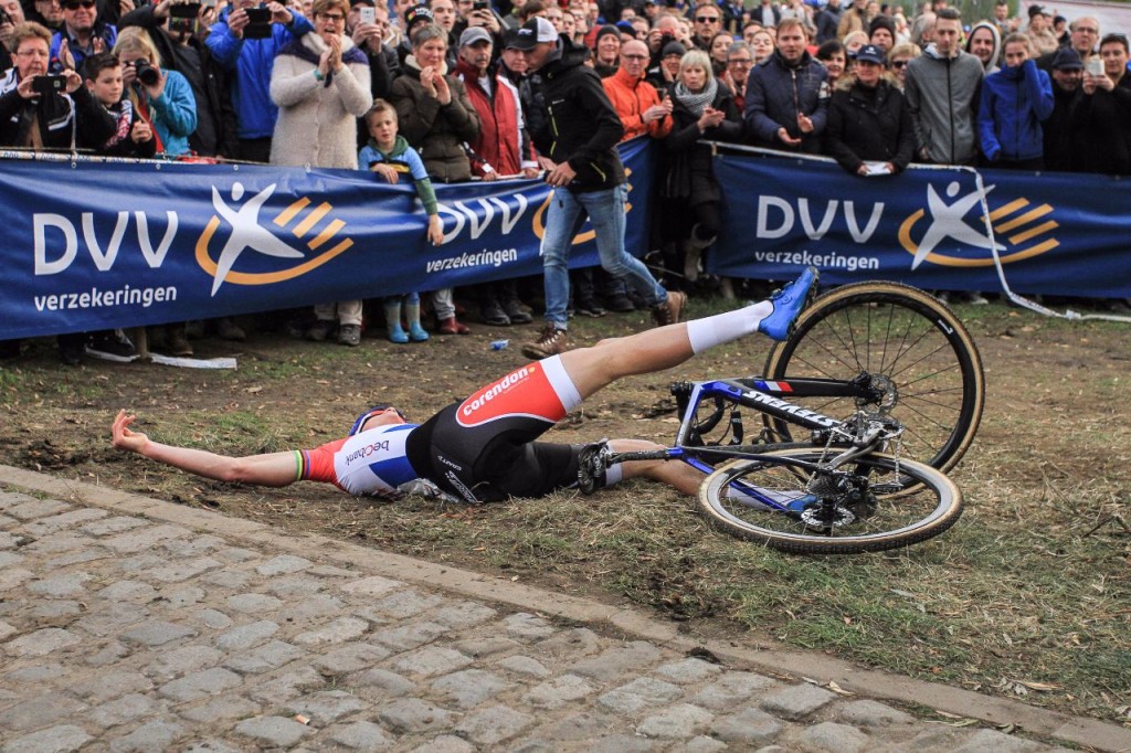 Van der Poel wint op de mountainbike