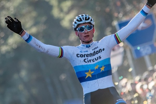 Van der Poel pakt draad van winnen weer op