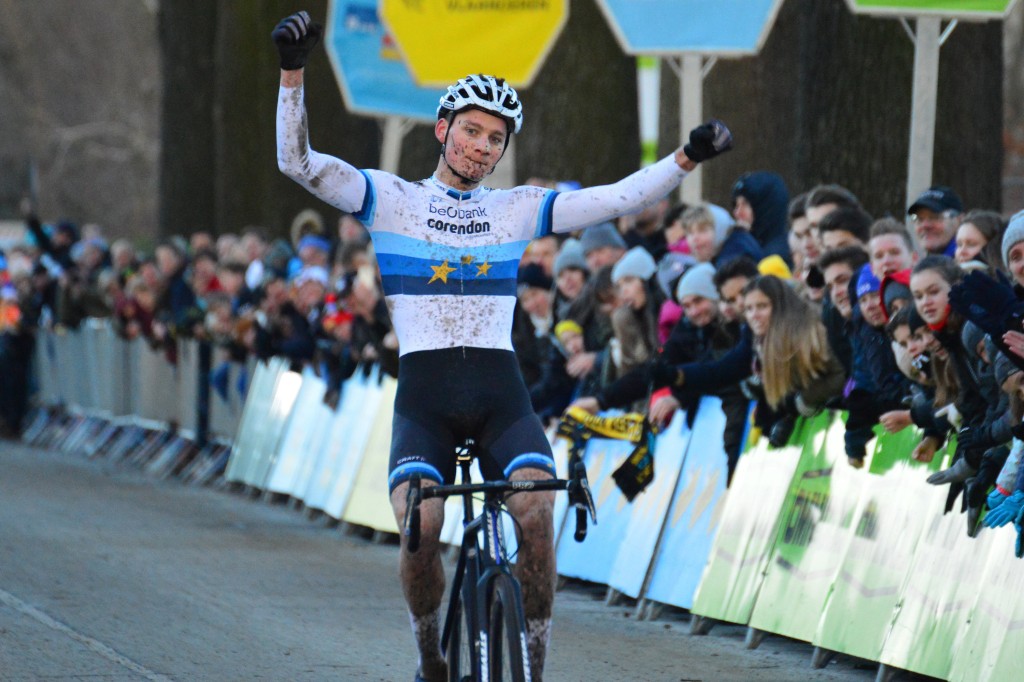 Van der Poel wint ook in Loenhout