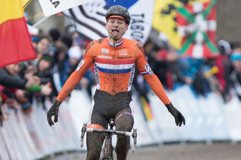 Wielermoment 2015 (1): Van der Poel wereldkampioen