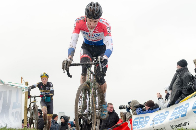 Van der Poel soleert naar nieuwe winst in Middelkerke