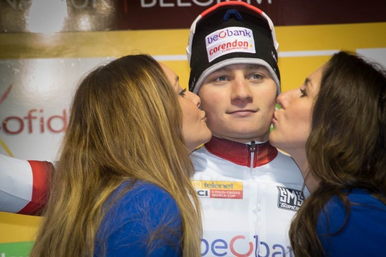 Van der Poel wint in Boucles Mayenne