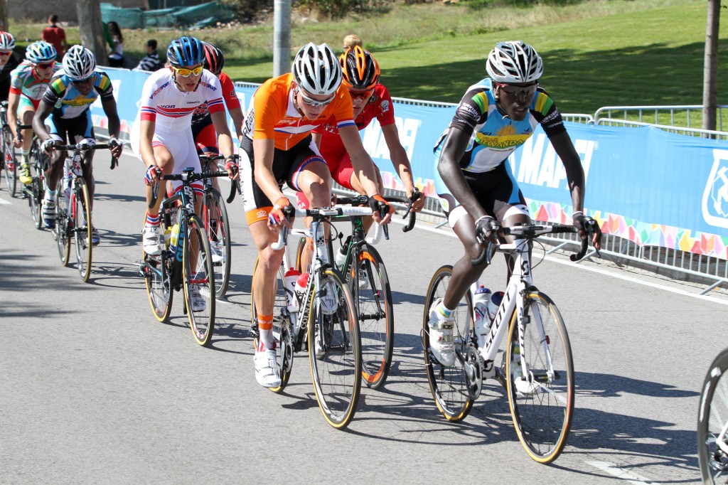 Van der Poel grijpt net naast winst in Tour de l'Avenir