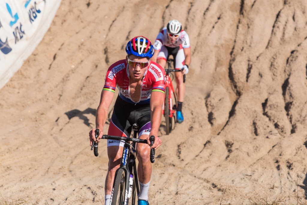 Van der Poel wint ook in Zonhoven