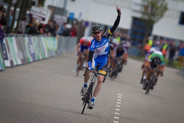 Van der Zwet verrast sprinters in Alkmaar