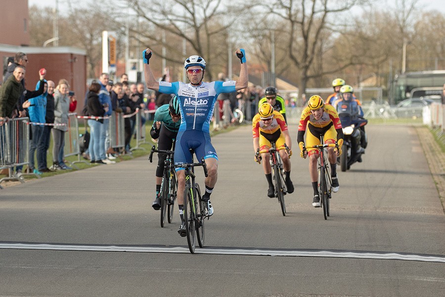 Coen Vermeltfoort wint in Fleche du Sud