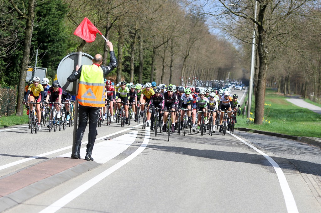 Een microvezel van het roze voor die anonieme steunpilaar