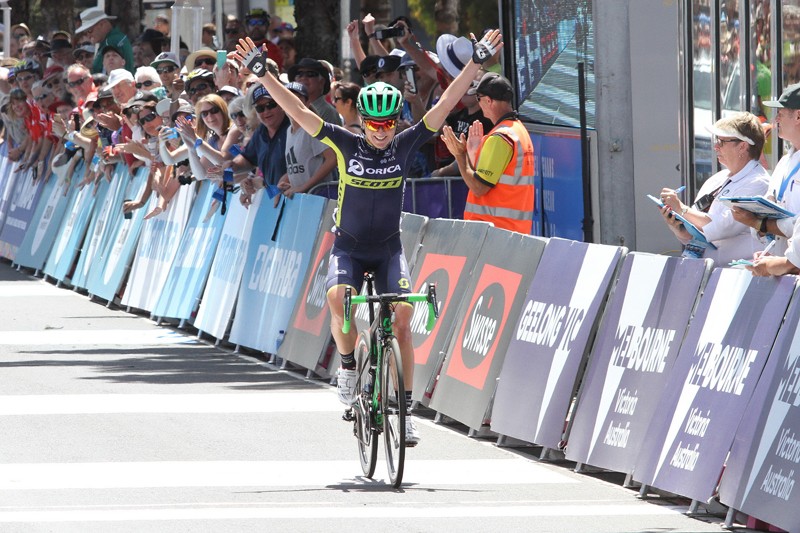 Annemiek van Vleuten wint in Geelong