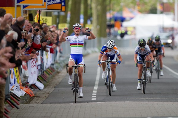 Vos wint Dorpenomloop van Aalburg