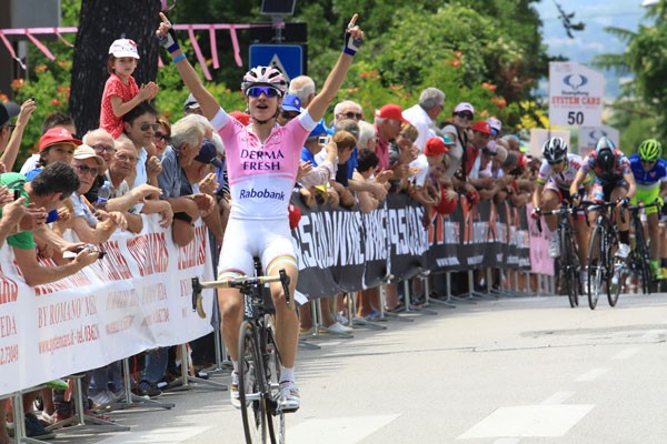 Vos wint ook vierde rit in Giro Rosa