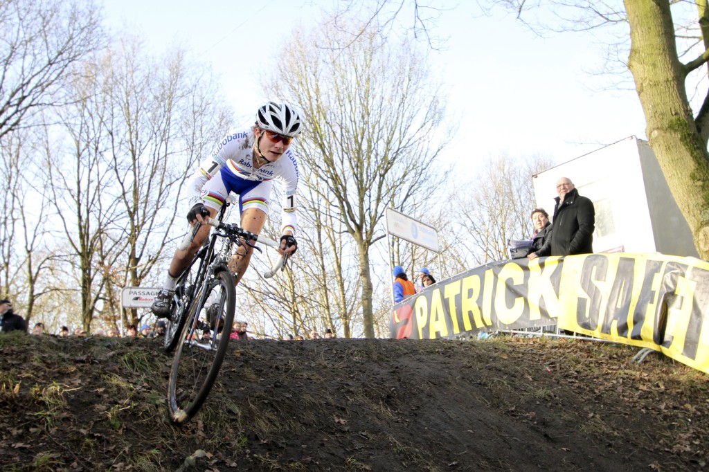 Vos start met Den Bosch, Valkenburg en Woerden