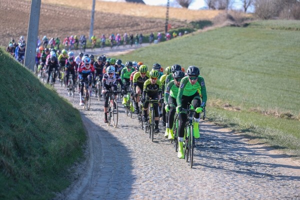 Vrouwenteams vinden sprint niet evident in De Panne