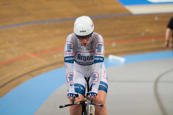 Kirsten Wild naar titel op achtervolging