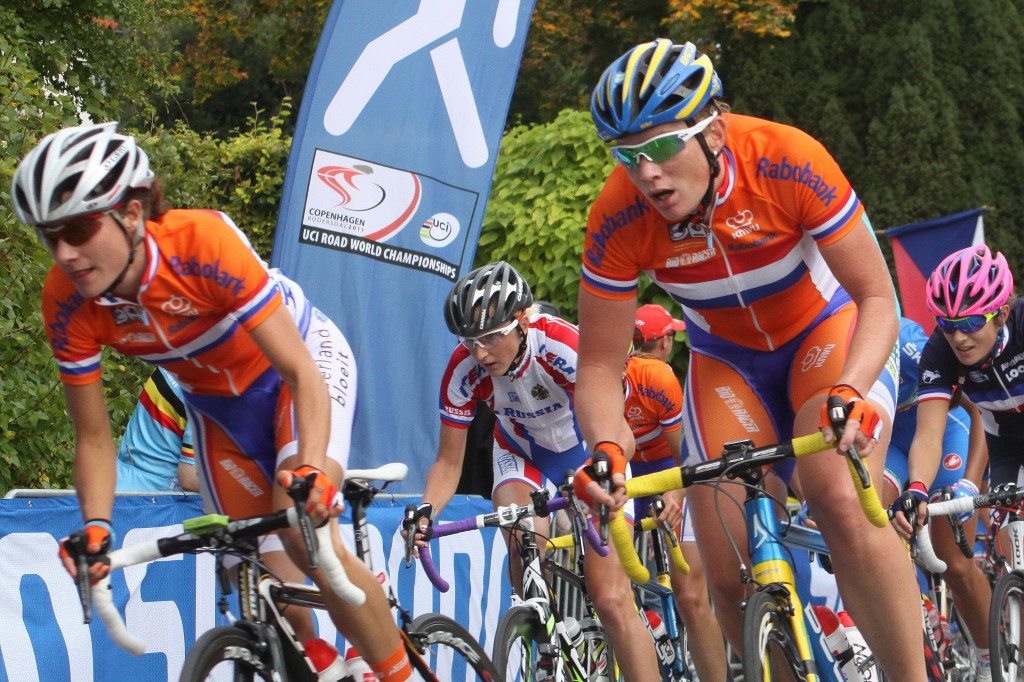 Wild start in het oranje in Gent-Wevelgem