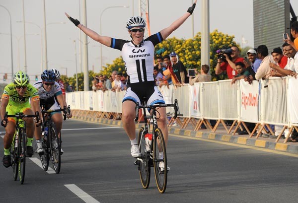 Wild wint openingsetappe Tour of Qatar