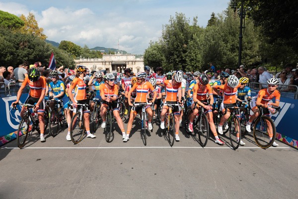 Vrouwenselectie KNWU op trainingskamp in Zuid-Afrika