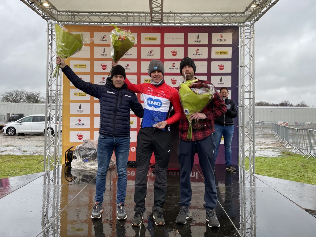 Smeenge wint Drenthe 200