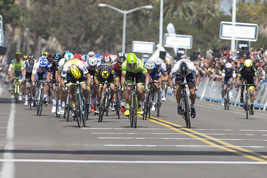 Sagan klopt Wippert en Groenewegen in California