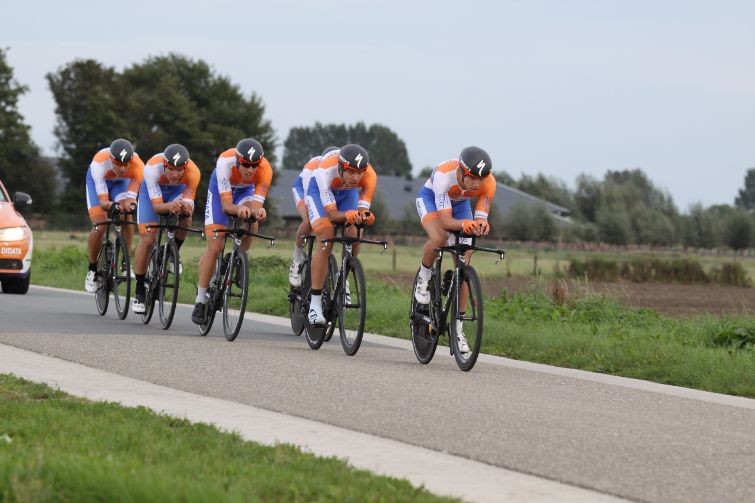 Kanjers voor Kanjers wint tijdrit clubcompetitie mannen
