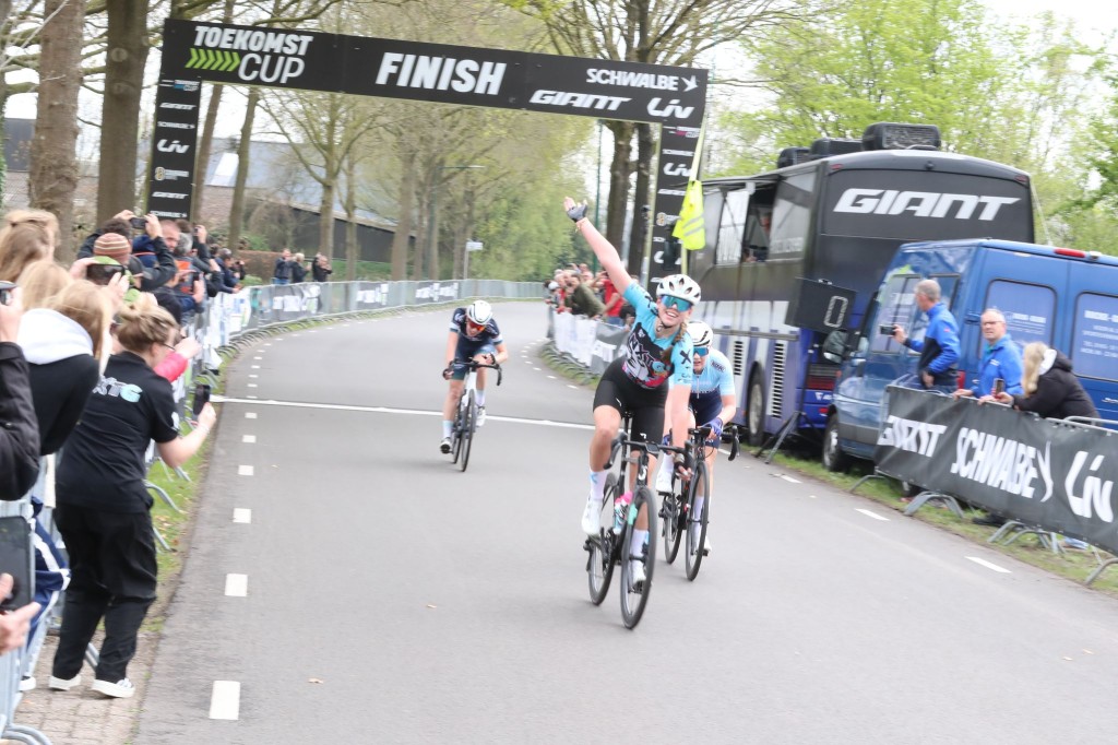 Schwalbe Liv Toekomstcup: Poolse  en Brakke naar winst in Galder