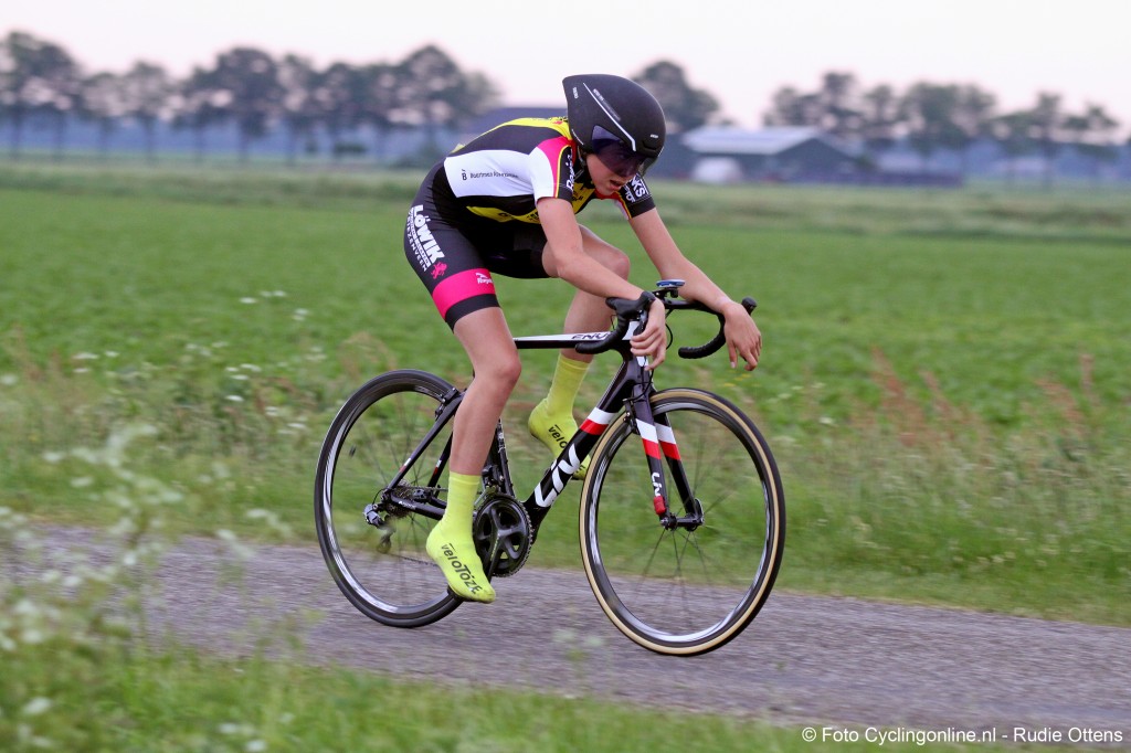 Michielsen en Nooijen winnen in tijdritcompetitie