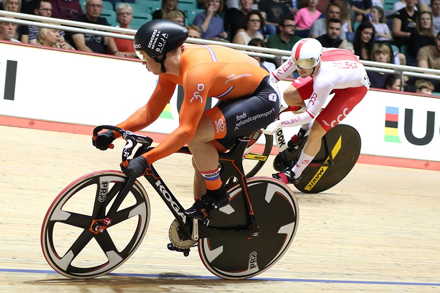 Lavreysen naar goud op sprint in Manchester