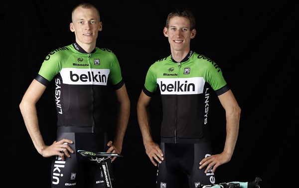 Team Belkin toont de renners en de fiets