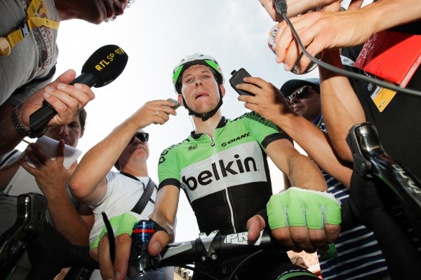 Mollema bezorgt Belkin eerste zege in grote ronde