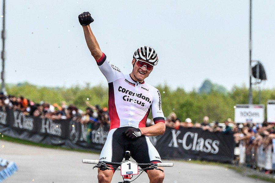 Van der Poel wint zijn eerste WB MTB