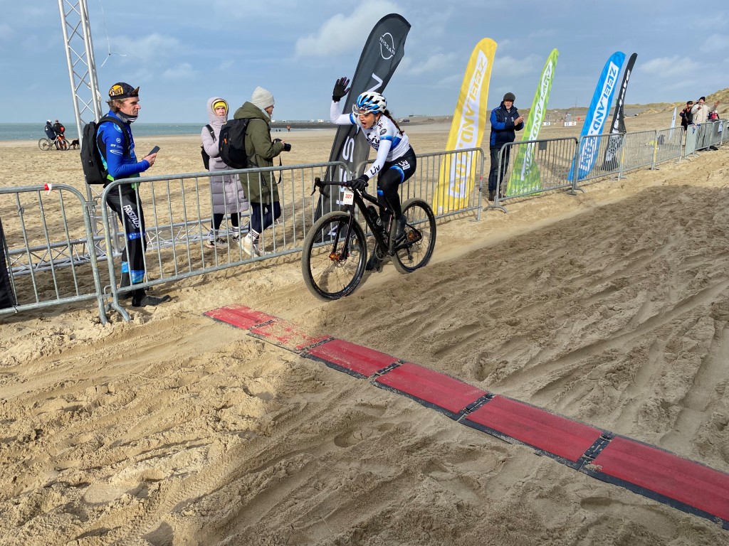 Tessa Neefjes Strandkampioen van Nederland