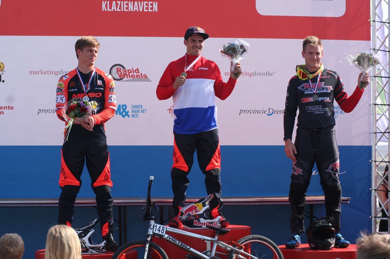 Van Gendt en Smulders winnen NK Timetrial