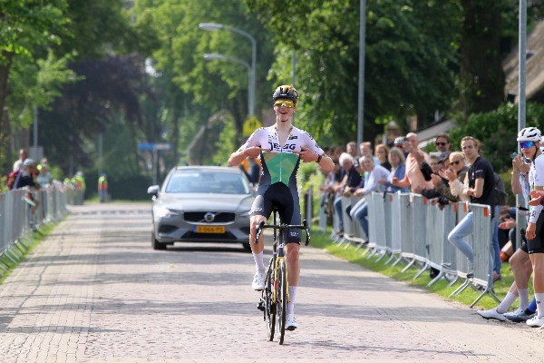 Schoonvelde zorgt voor Drentse zege in Omloop Bartje