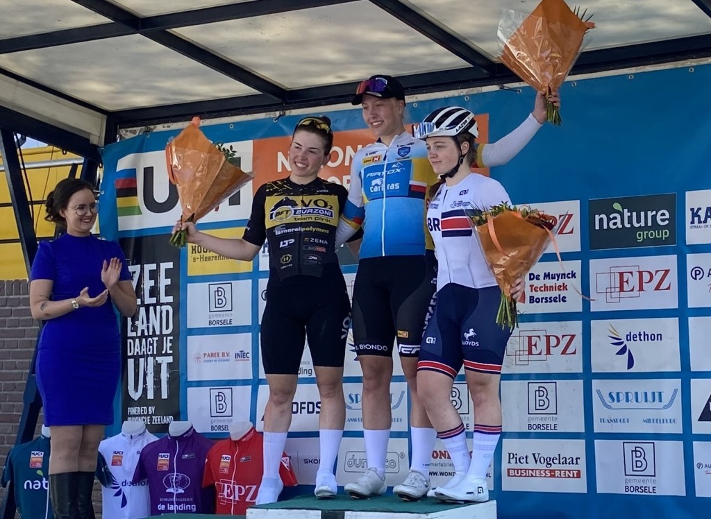 Juniore Ida Østbye Støvern wint tweede etappe Omloop van Borsele